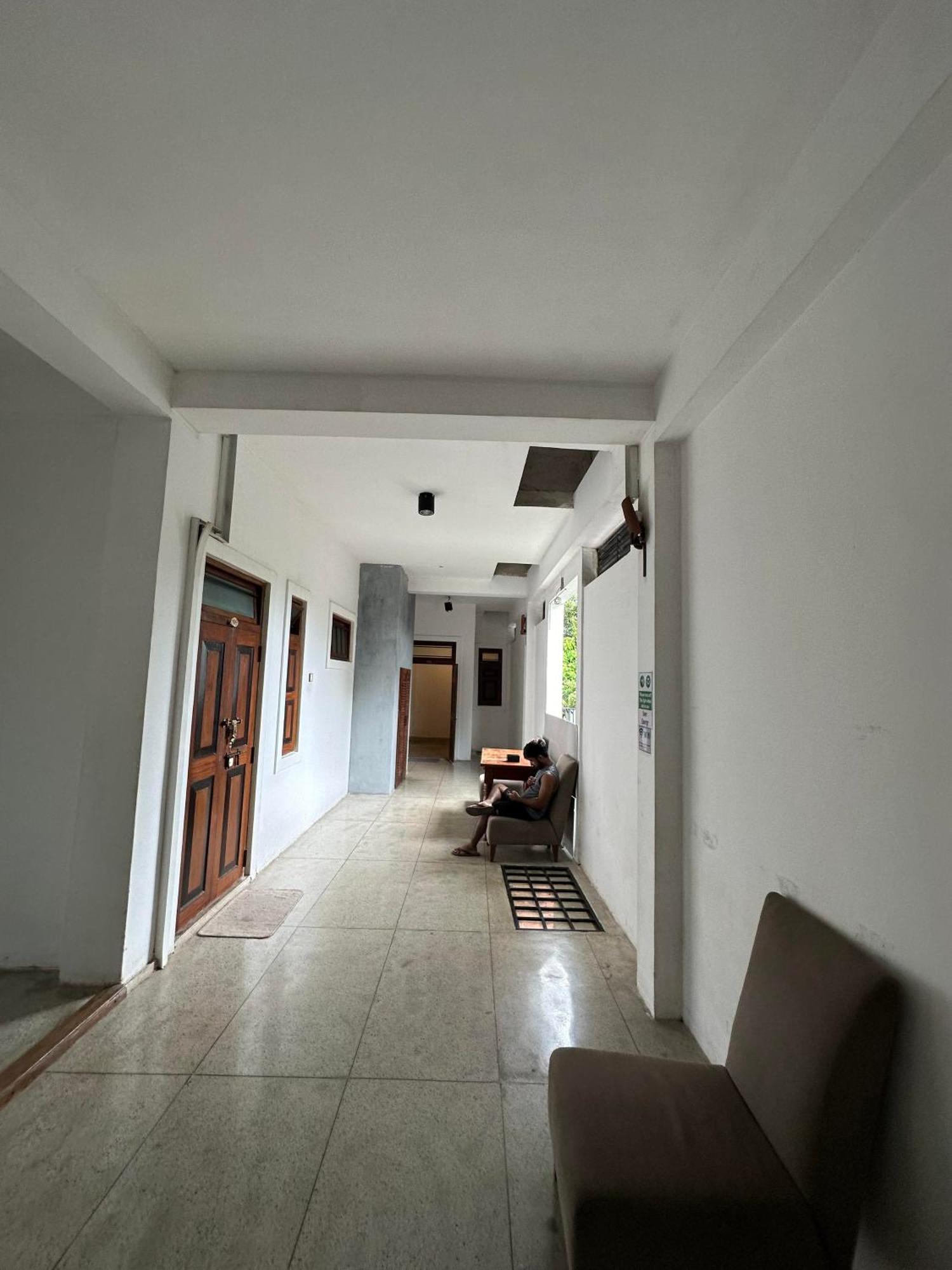 Lanka Bangla Inn Villas Restaurant & Travels Katunayaka Buitenkant foto