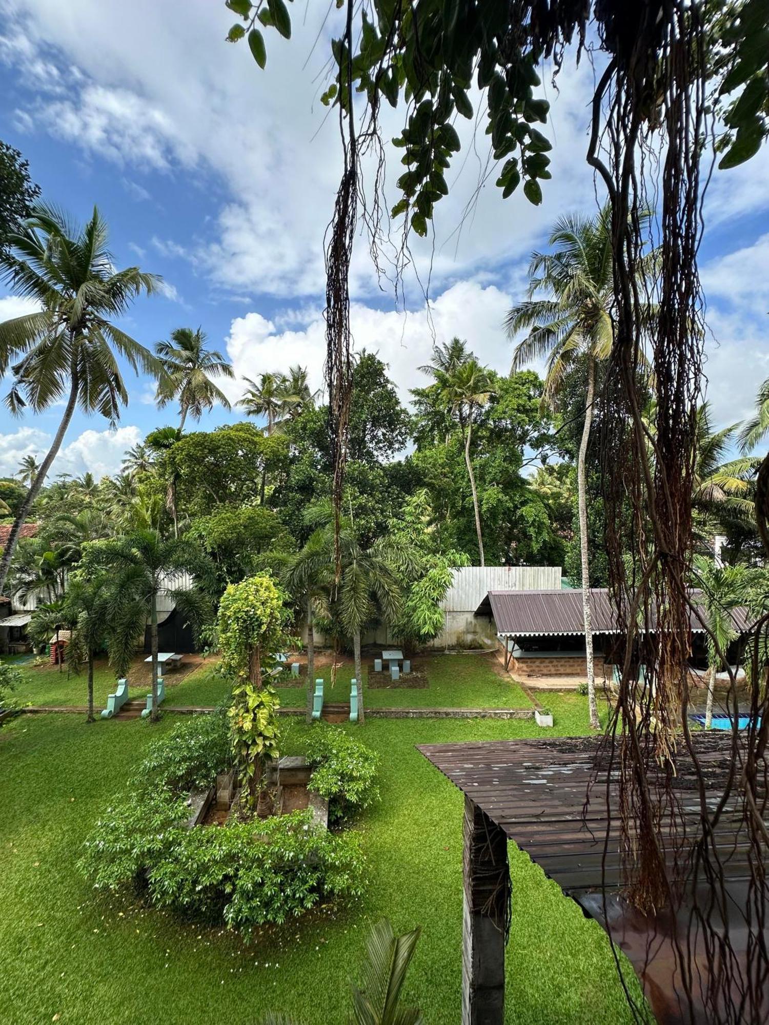 Lanka Bangla Inn Villas Restaurant & Travels Katunayaka Buitenkant foto