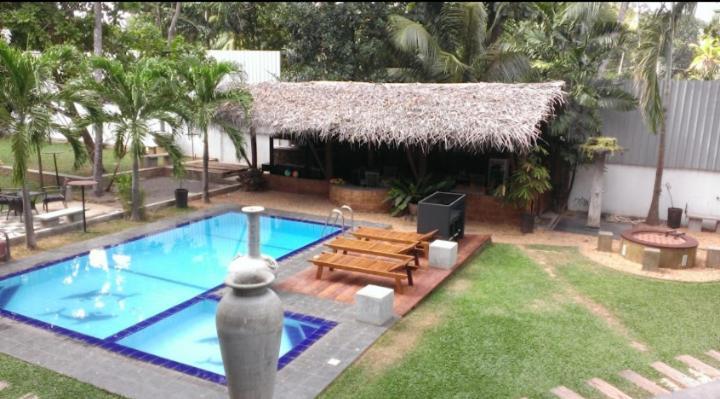 Lanka Bangla Inn Villas Restaurant & Travels Katunayaka Buitenkant foto