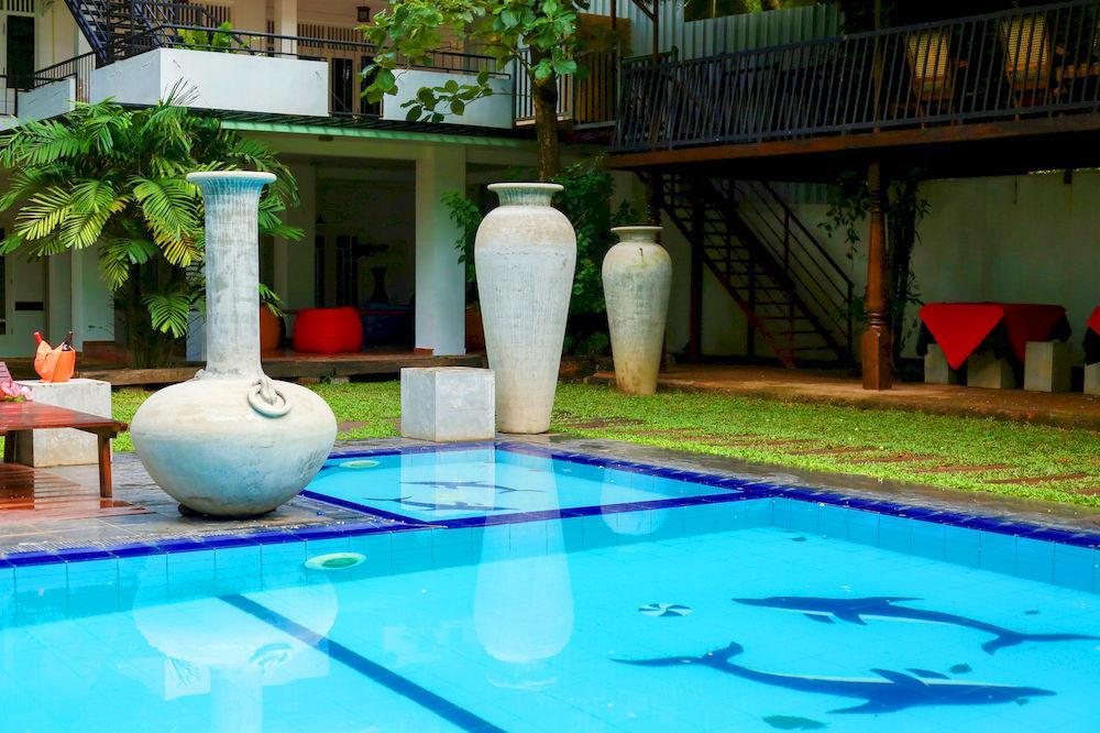 Lanka Bangla Inn Villas Restaurant & Travels Katunayaka Buitenkant foto